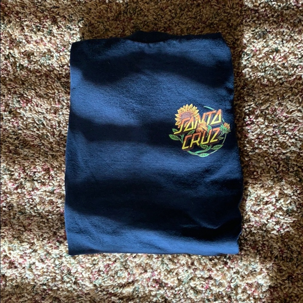🌻 Santa Cruz sunflower shirt only worn once 🌻
